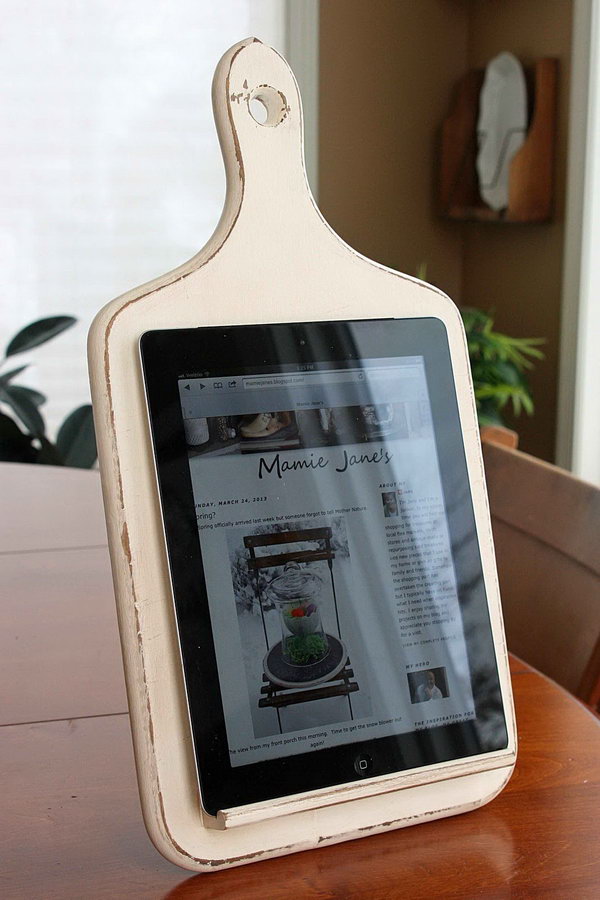 25 DIY iPad Stand Ideas and Tutorials 2023