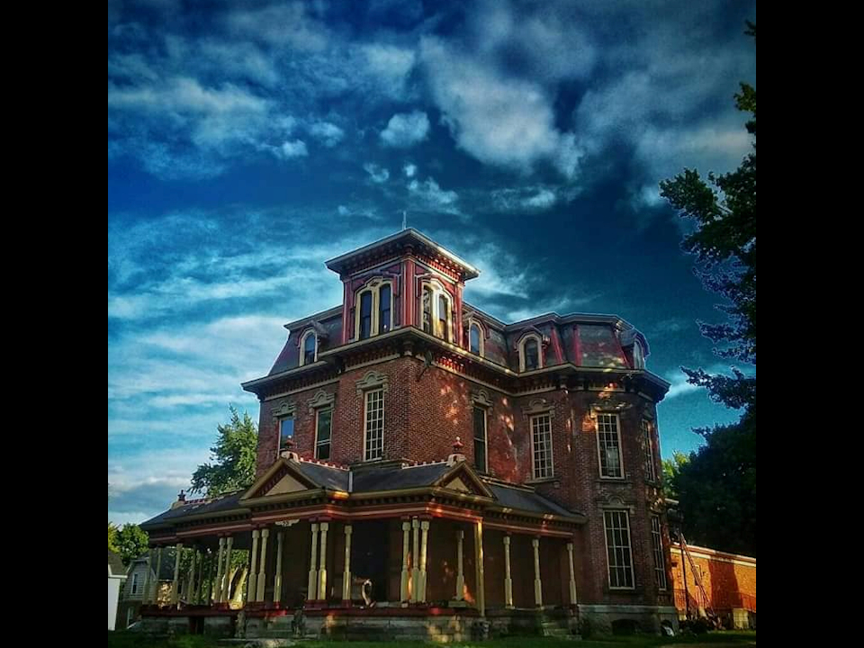 Haunted Randolph County Asylum / Infirmary Winchester, Indiana