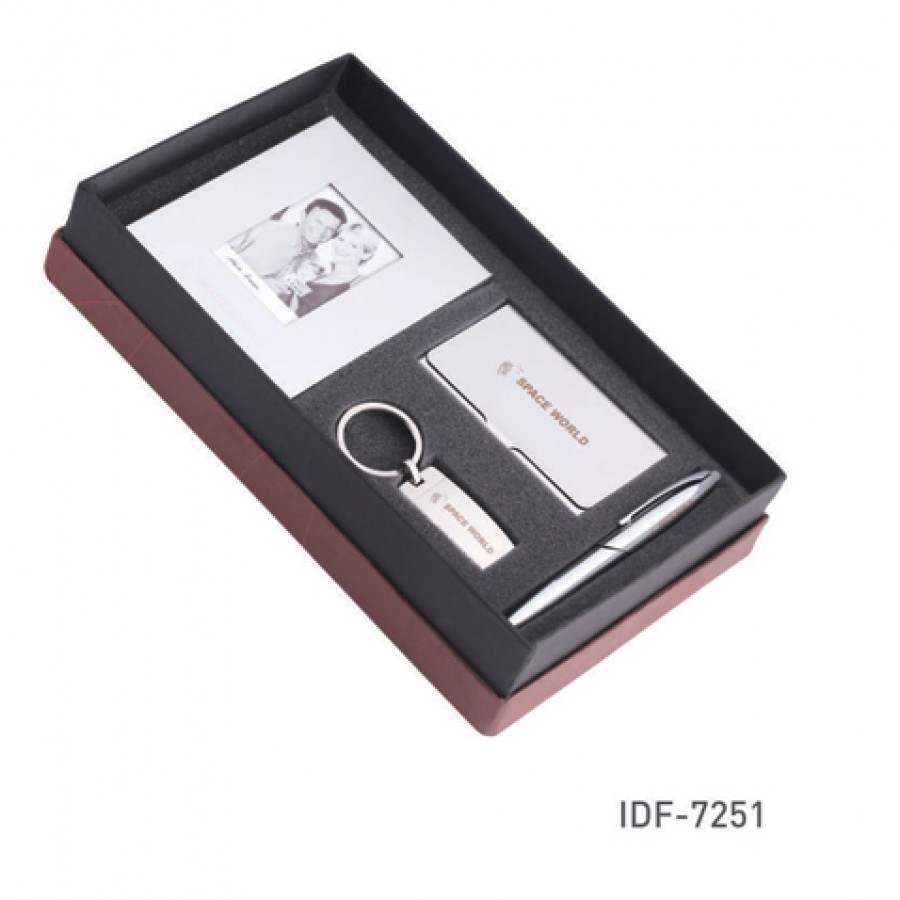 Wedding & Marriage Return Gifts Online in Chennai, Exclusive Gifts from Hausergifts