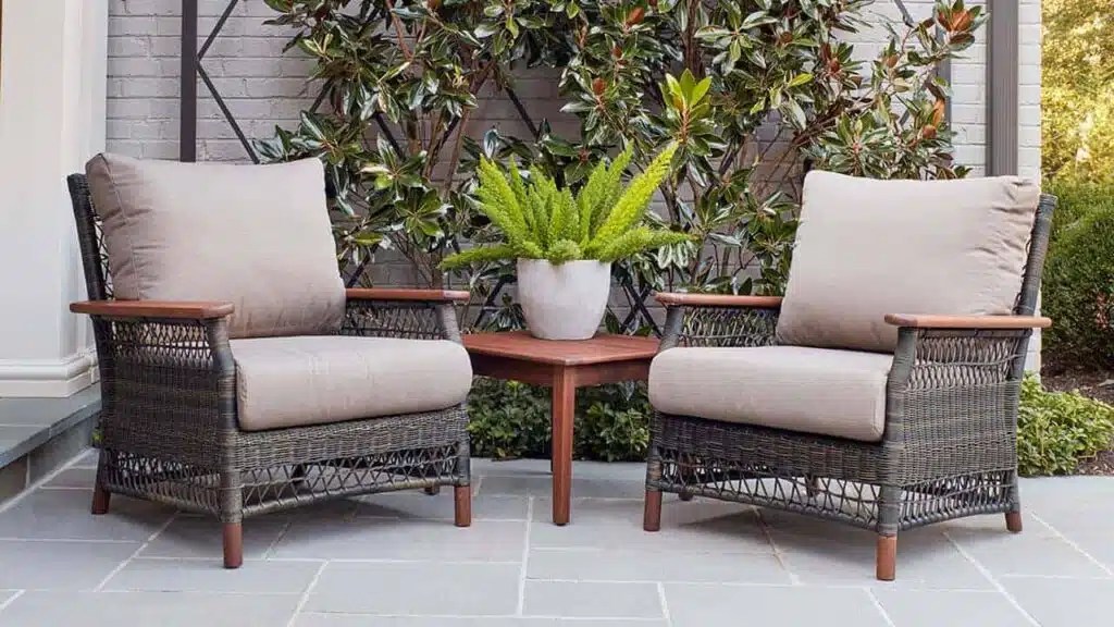 Create the Perfect Luxury Outdoor Lounge for Your Home