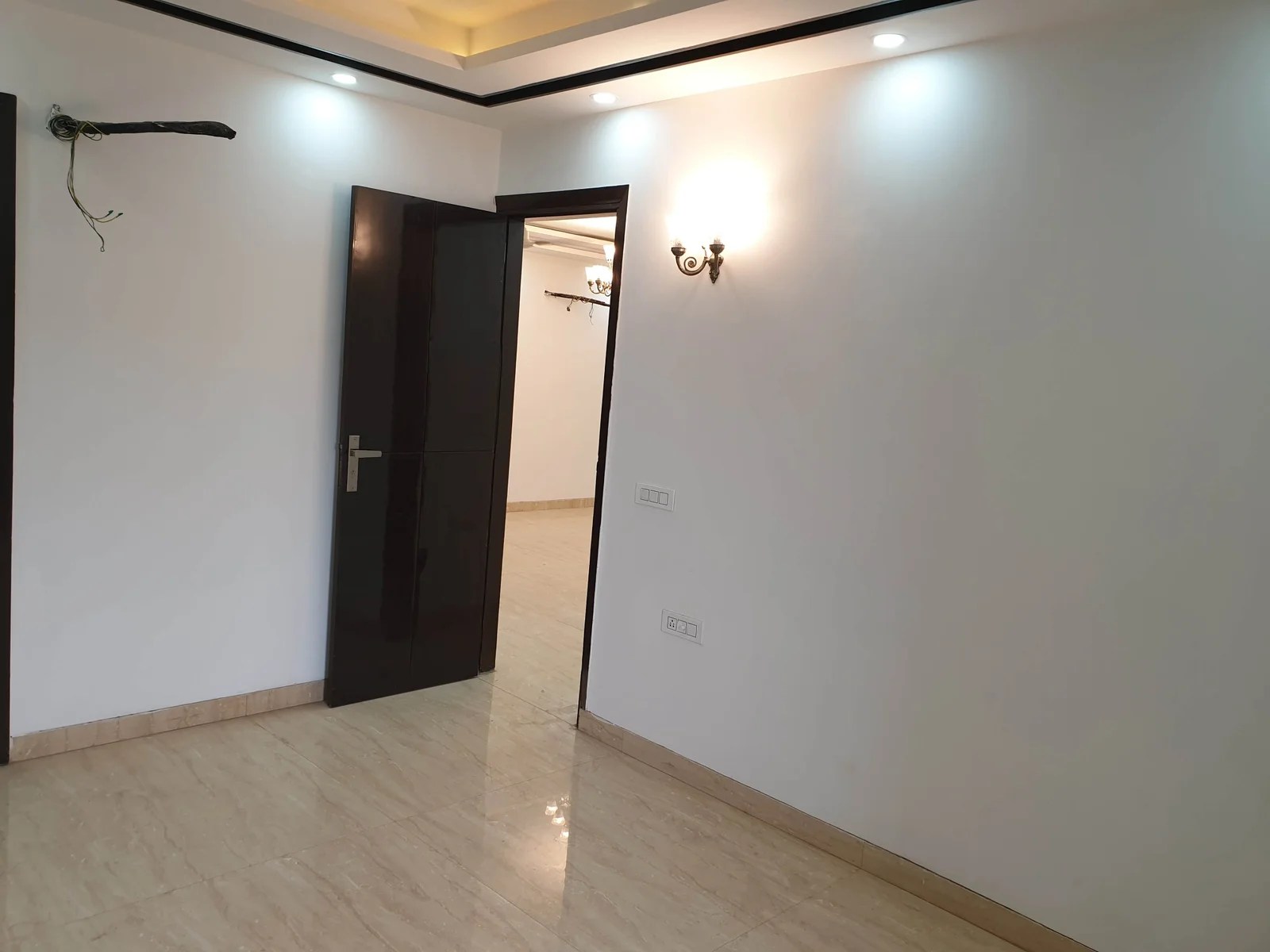 3BHK MIG FLAT FOR RENT IN C4 BLOCK JANAKPURIRENT 29000 RUPEES Haus