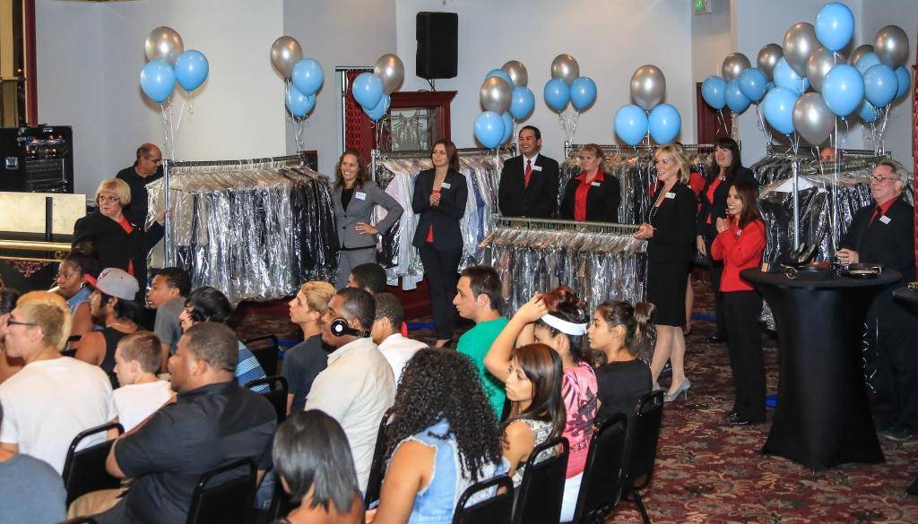 Photos Caesars Entertainment Donates 700 Clothing Items