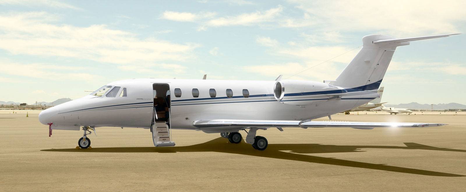 Charter a Private Jet to Las Vegas with Cirrus Aviation