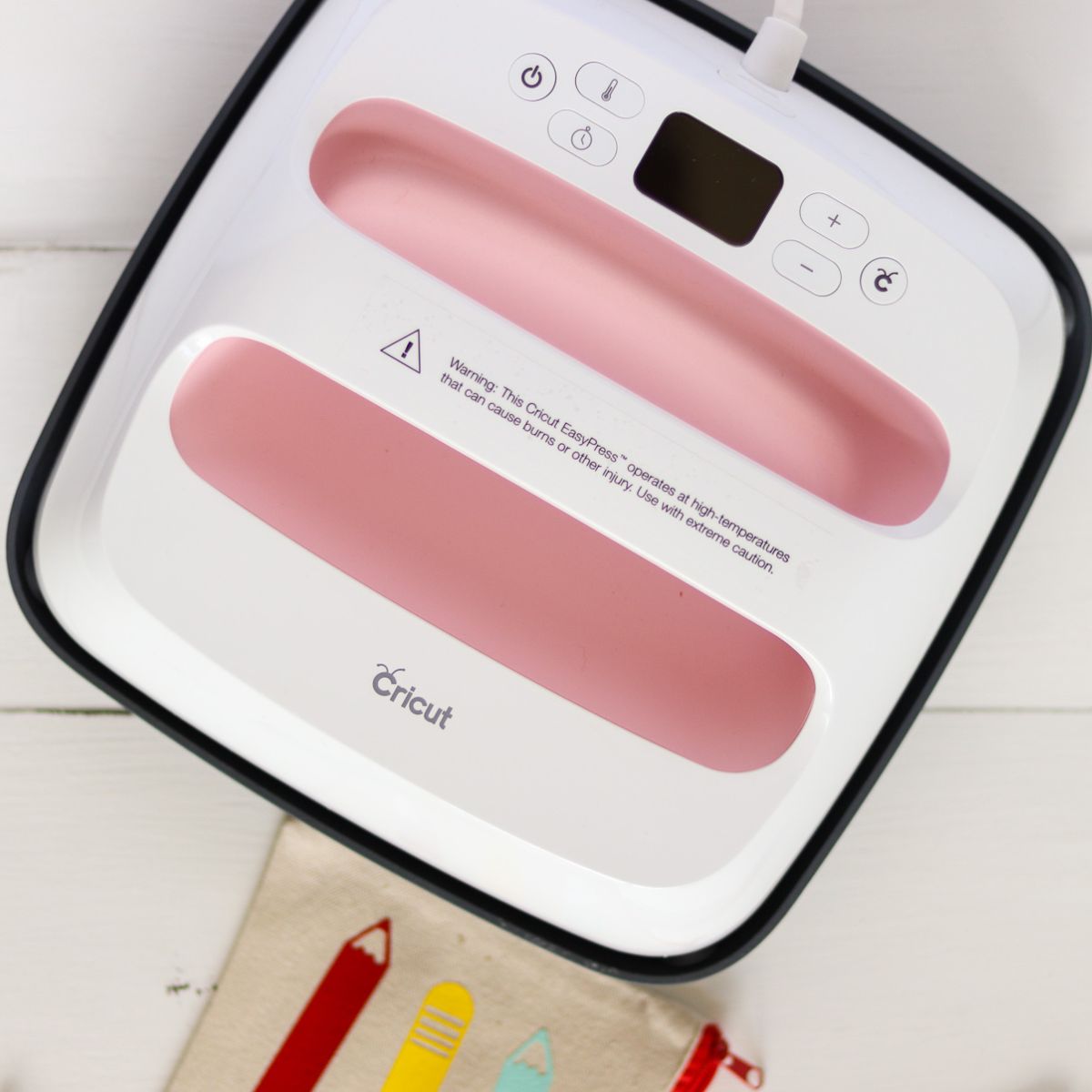 How to Use Cricut EasyPress Create Perfect Ironon Projects design