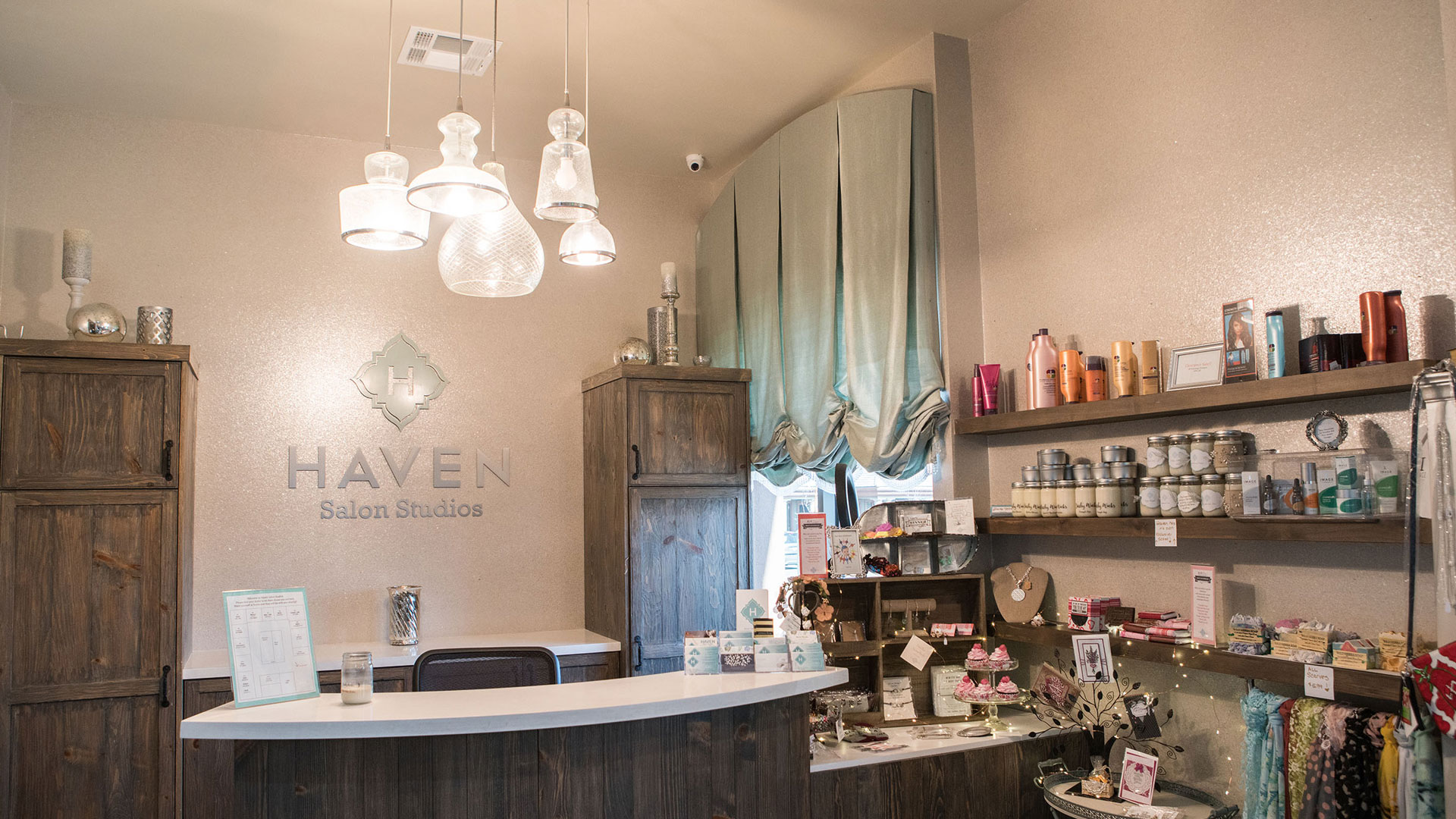 Gallery Haven Salon Studios