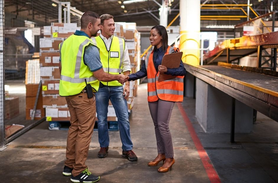 These High Paying US Warehouse Jobs Are Now Hiring Internationally