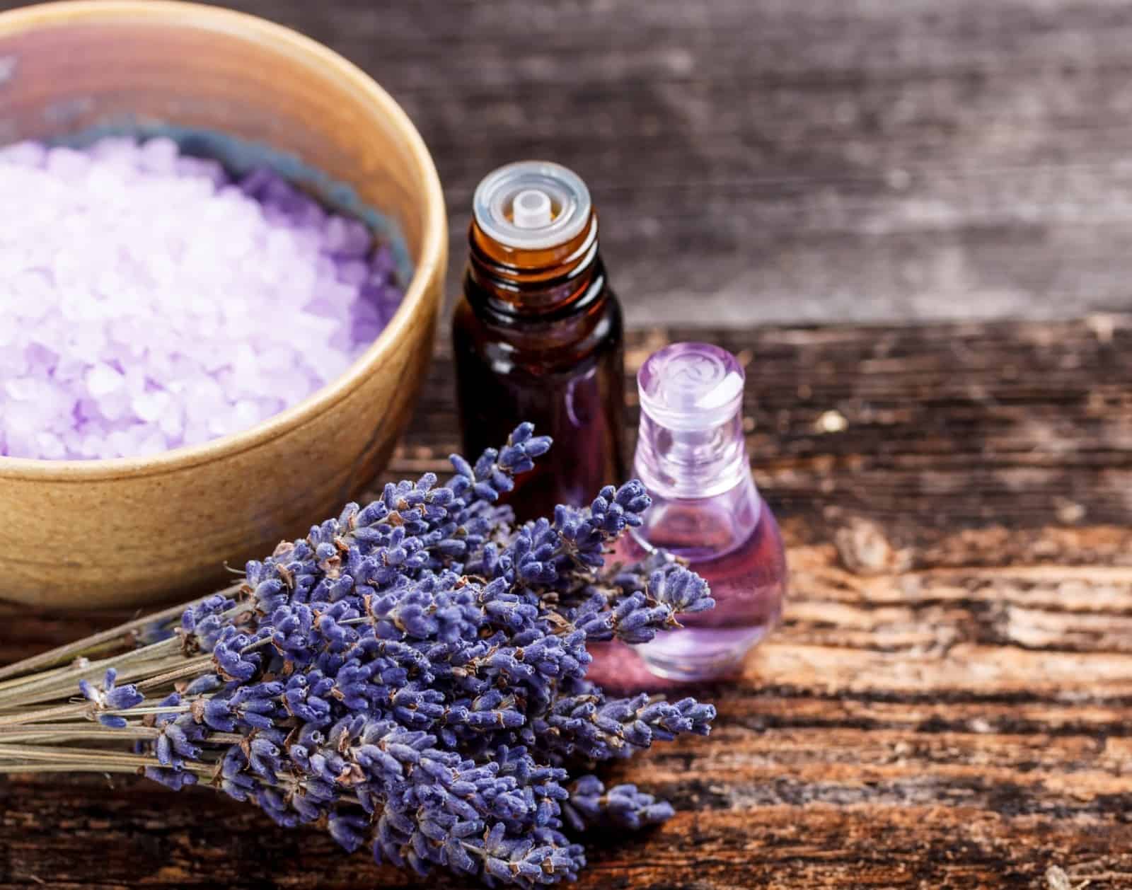 What Are Essential Oils & Do They Really Work? — HavingTime