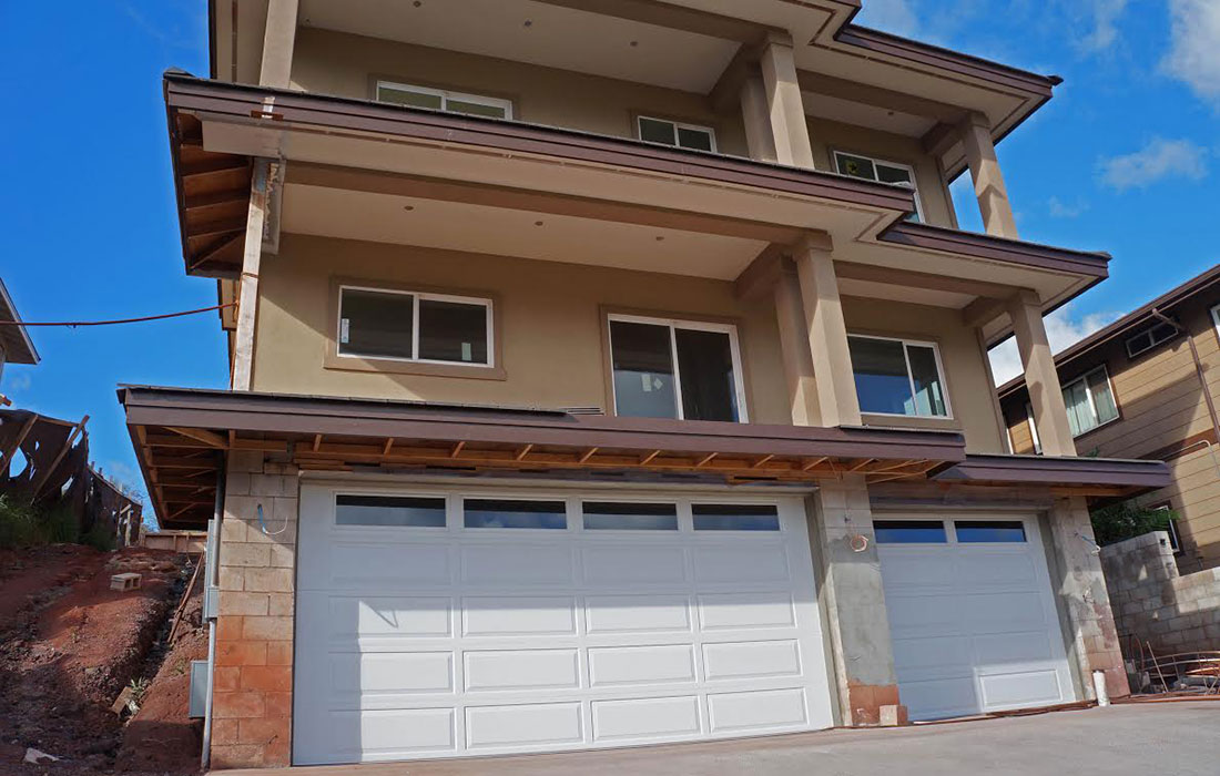 Raynor Hawaii Steel Garage doors