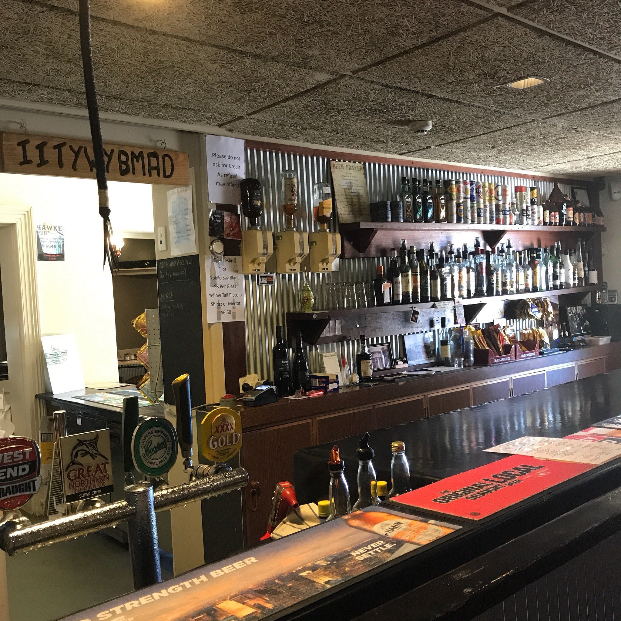 Hawker Hotel Hawker's only Hotel Motel