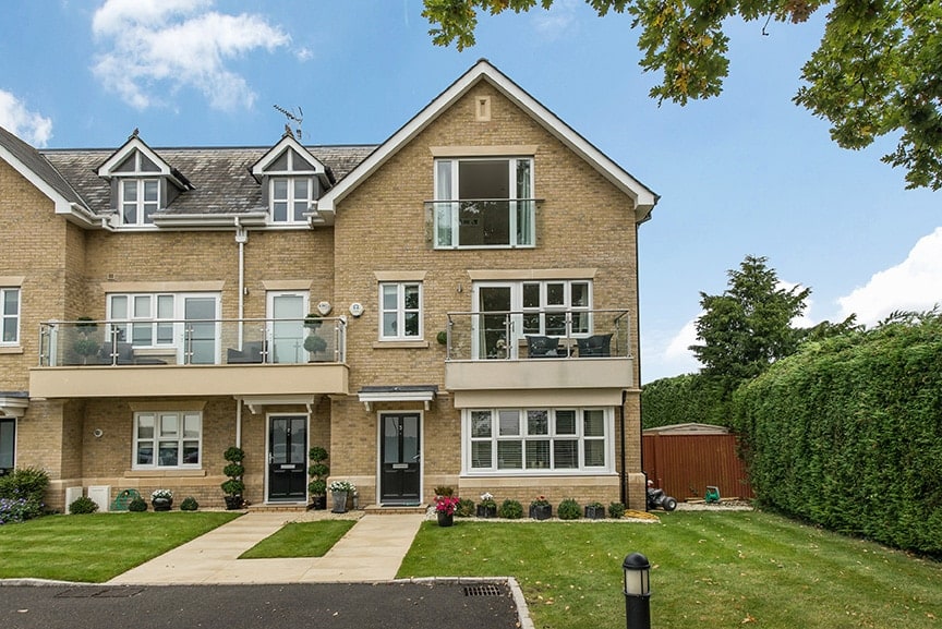 4 bedroom semidetached house for sale Spinney Gardens, Esher Hawksman