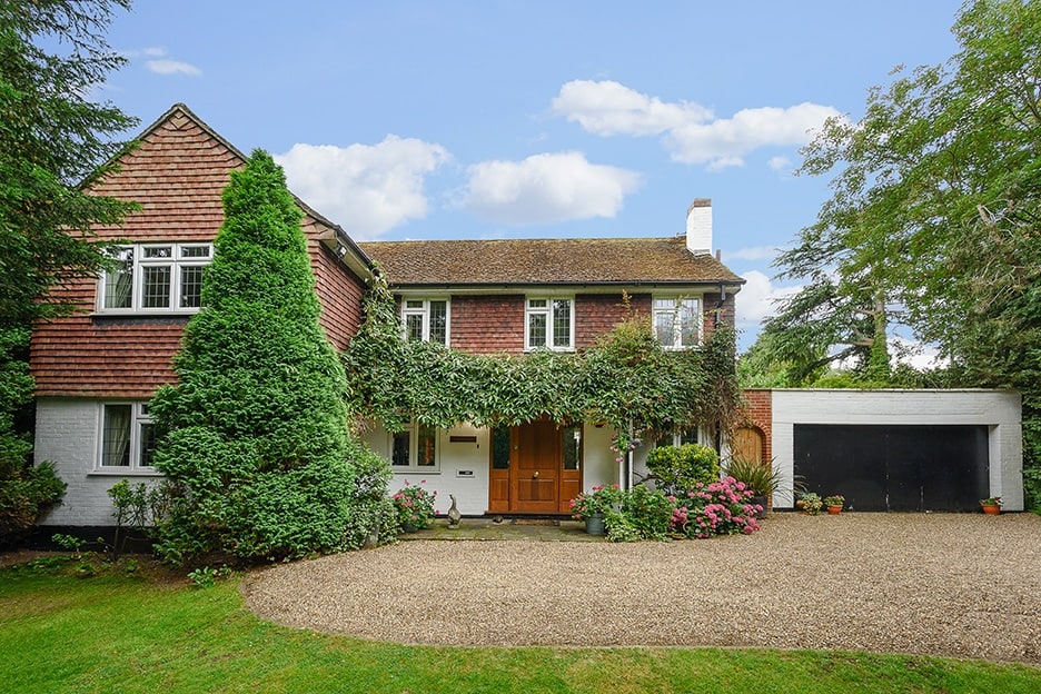 4 bedroom detached house for sale WaltononThames Hawksman