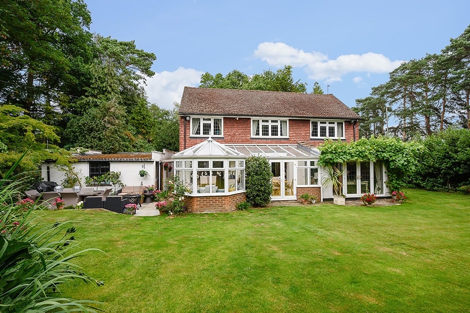 4 bedroom detached house for sale WaltononThames Hawksman