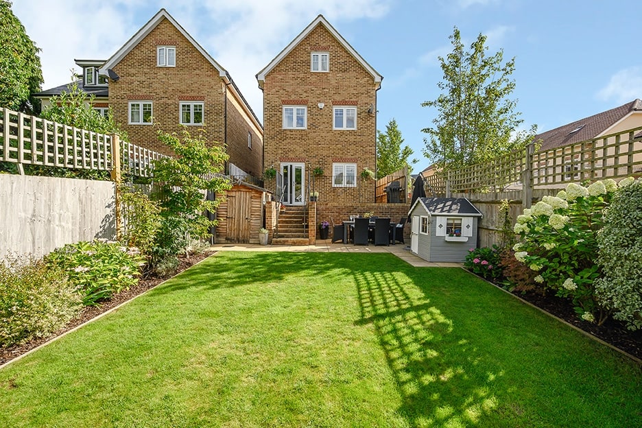 4 bedroom detached house for sale Oxshott Hawksman