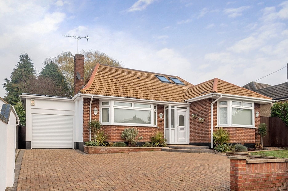 3 Bedrooms, Lower Wood Road, Claygate Hawksman