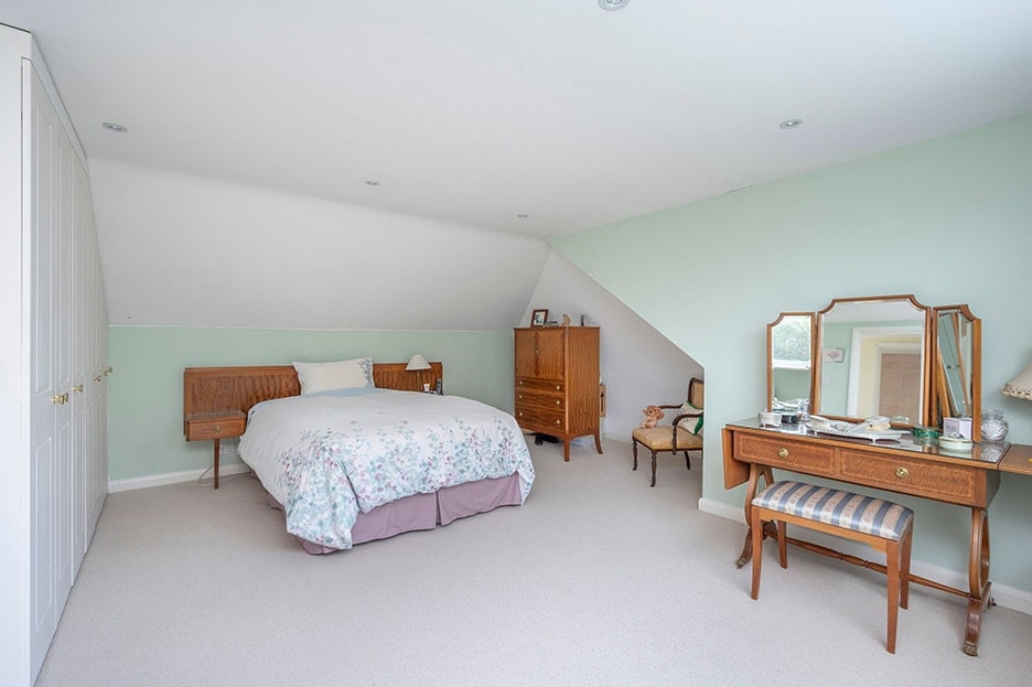 3 Bedrooms, Lower Wood Road, Claygate Hawksman