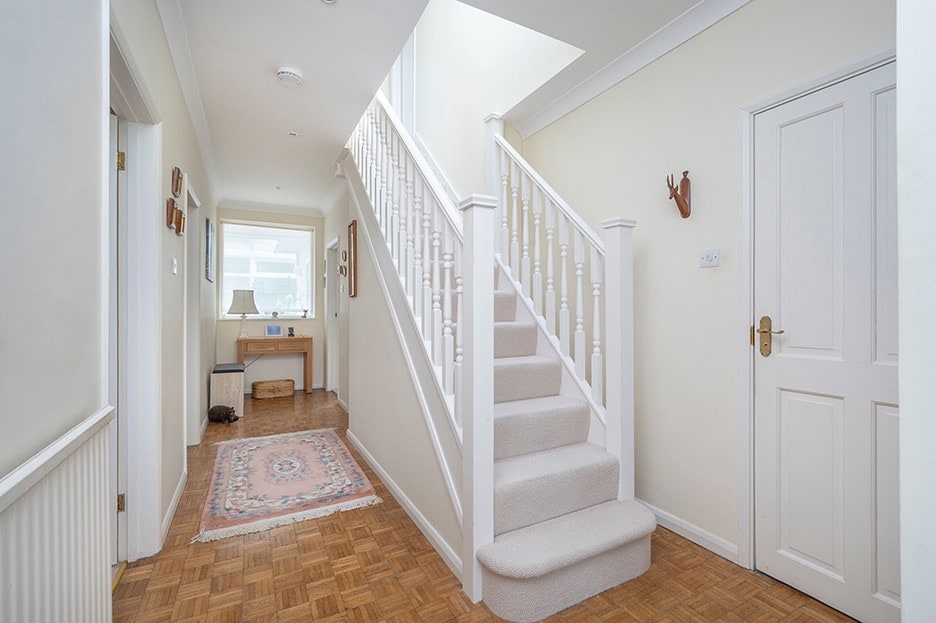 3 Bedrooms, Lower Wood Road, Claygate Hawksman