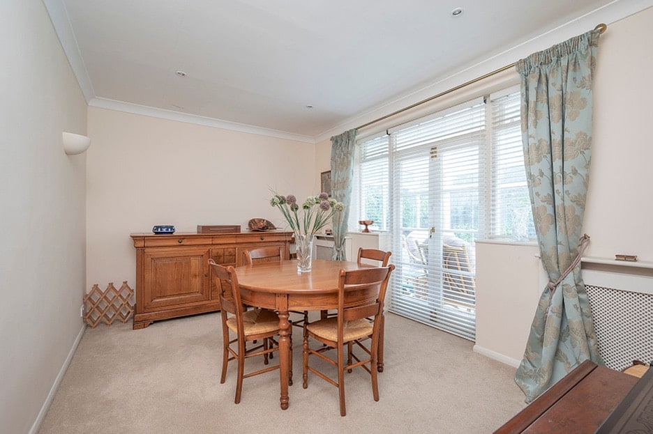 3 Bedrooms, Lower Wood Road, Claygate Hawksman
