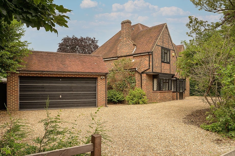 6 Bedrooms, Lammas Lane, Esher Hawksman