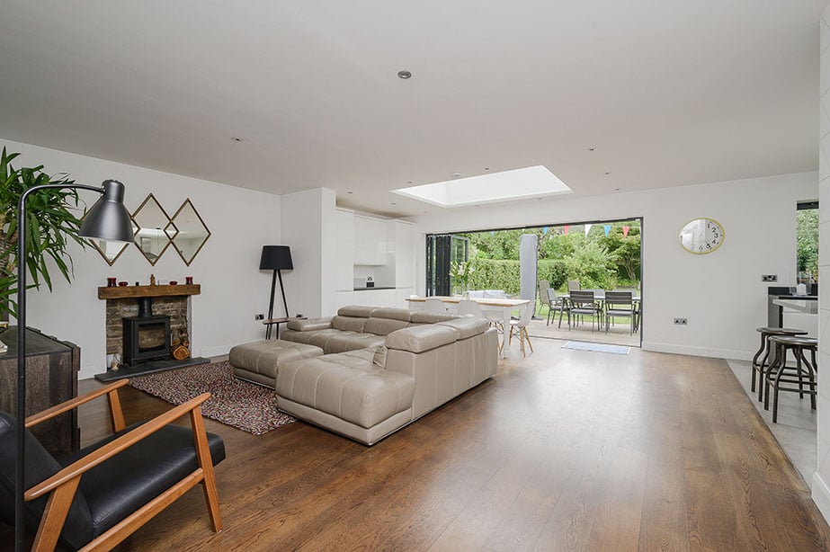 4 Bedrooms, Hinchley Drive, Esher Hawksman