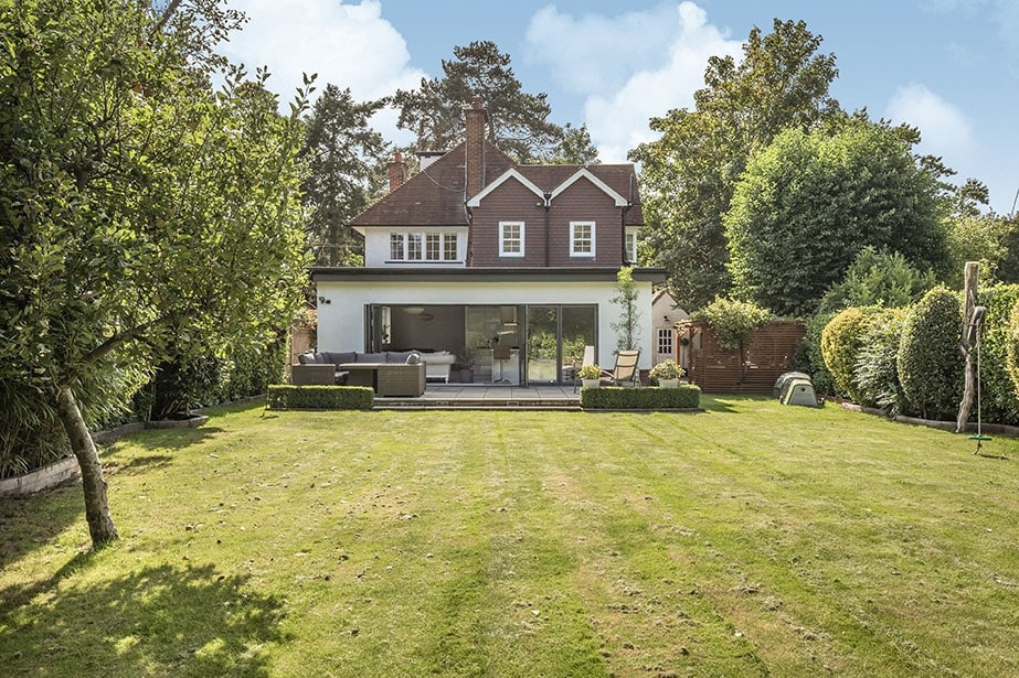 4 Bedrooms, Raleigh Drive, Claygate Hawksman
