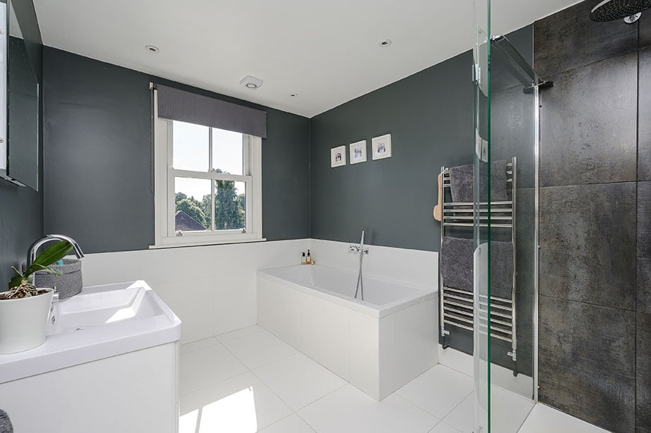 5 Bedrooms, Woodside Avenue, Esher Hawksman