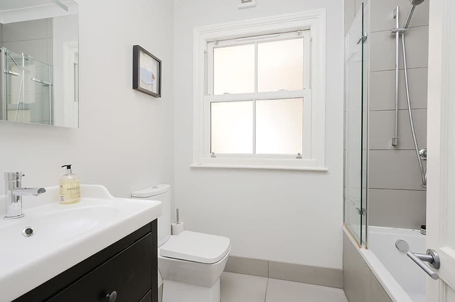 5 Bedrooms, Woodside Avenue, Esher Hawksman