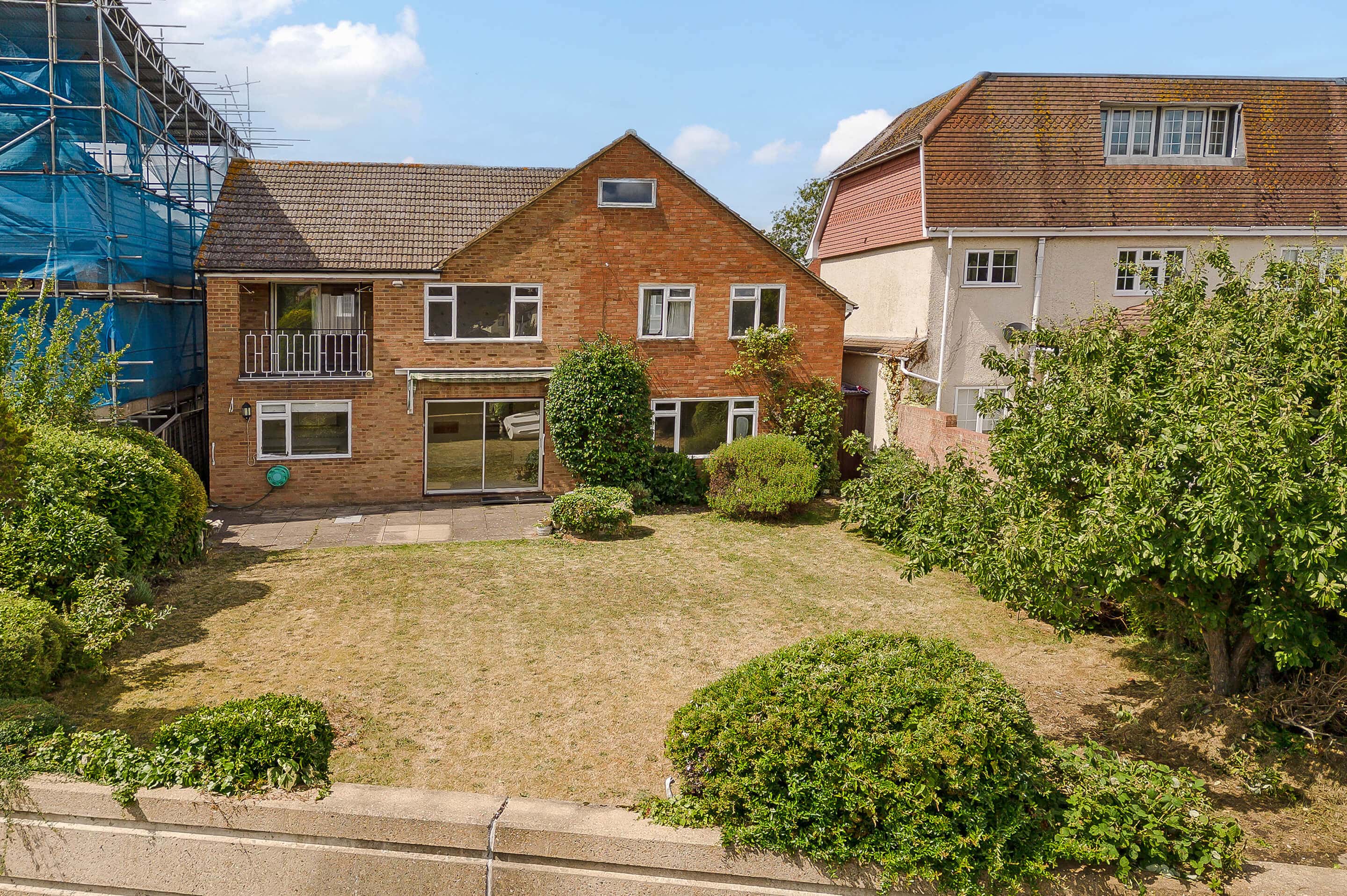 Molember Road, East Molesey Hawksman