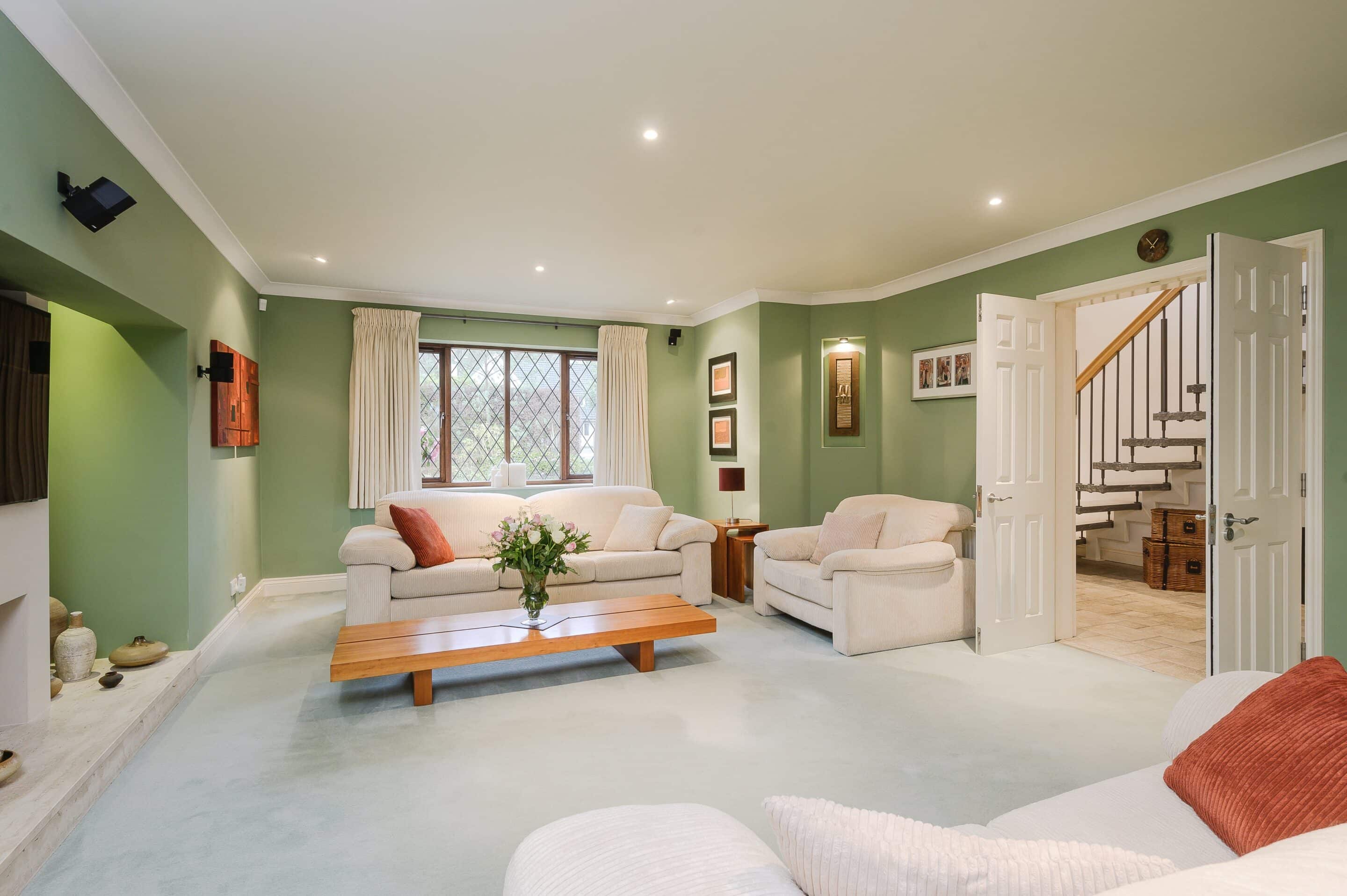 5 Bedrooms, Leatherhead Road, Oxshott Hawksman