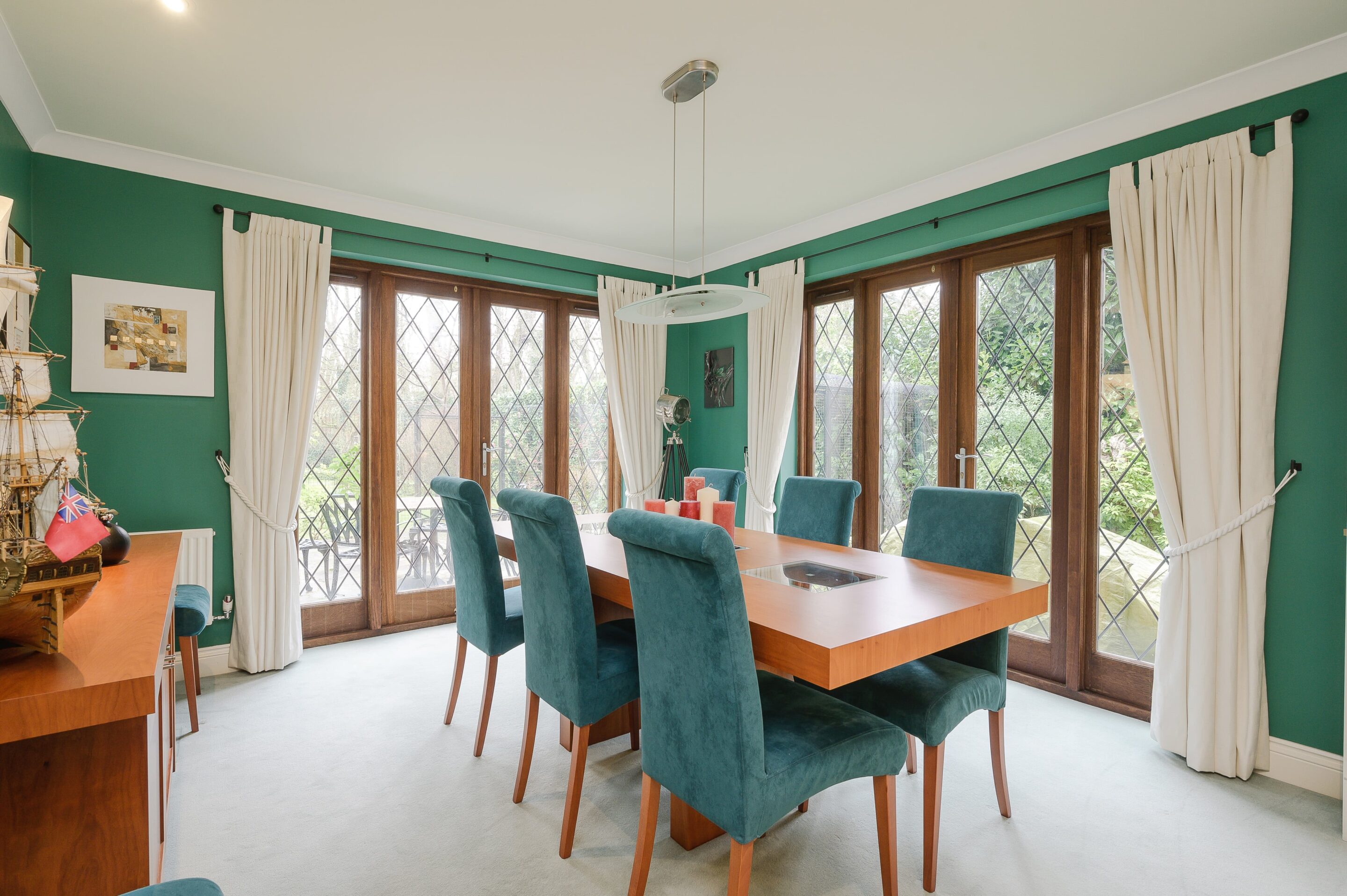 5 Bedrooms, Leatherhead Road, Oxshott Hawksman
