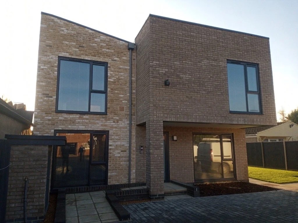 Milton Road, Cambridge Hawkswren