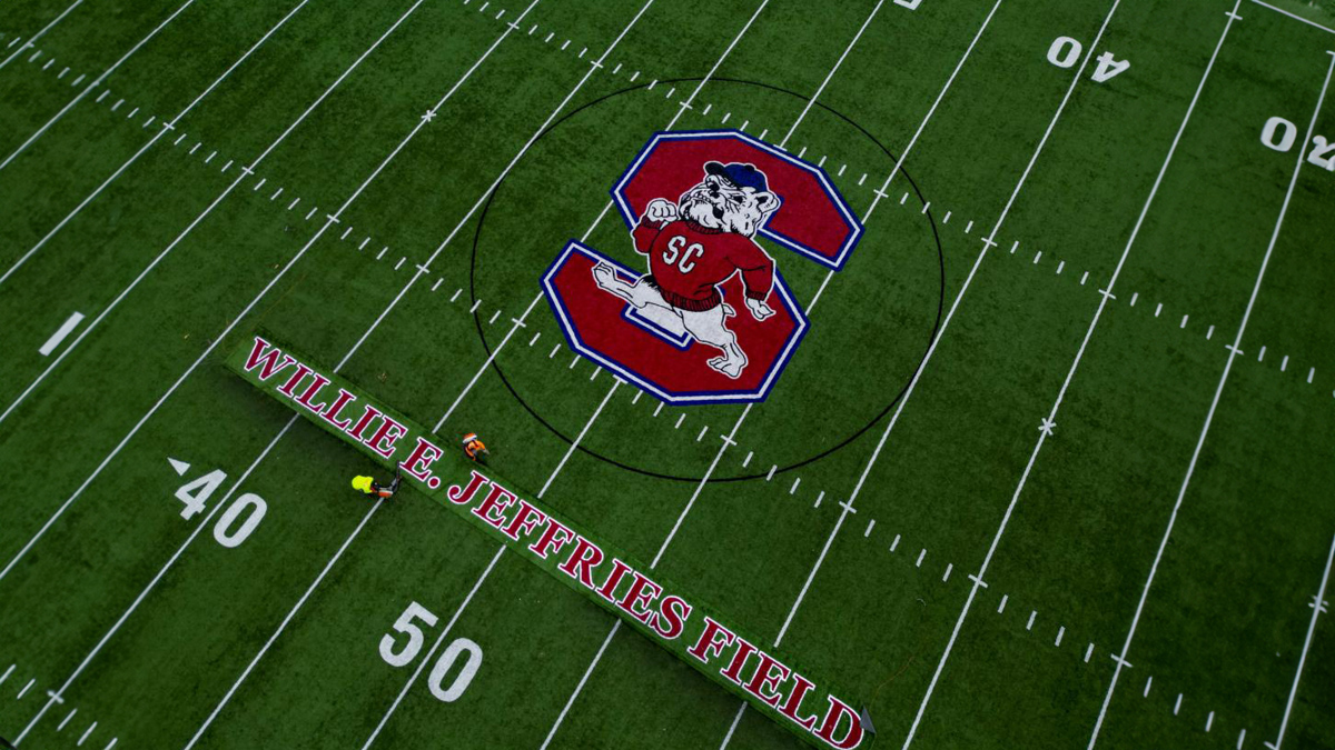 South Carolina State University puts name of coaching legend on field