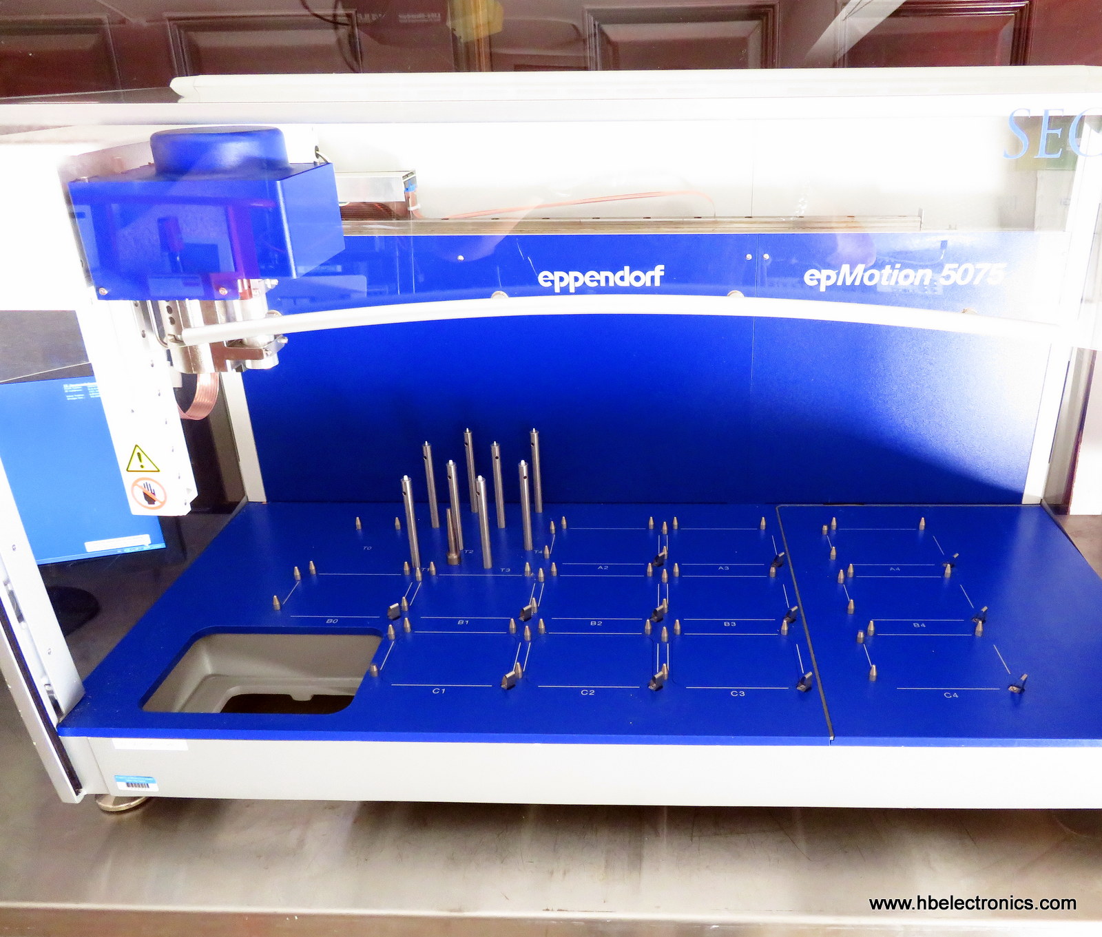 Huntington Beach Electronics Eppendorf EpMotion 5075 Liquid Handler