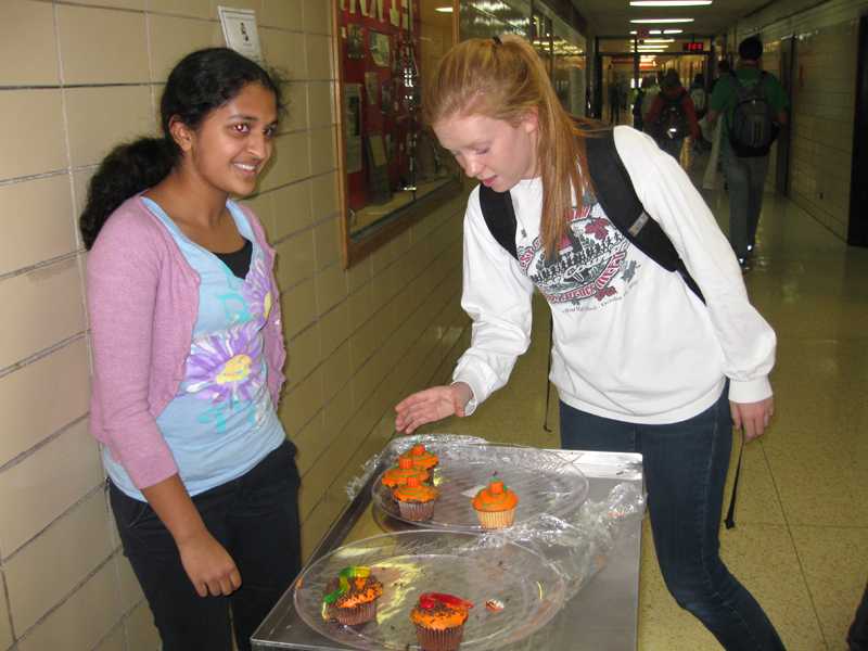 FCCLA holds Halloween bake sale Devils' Advocate