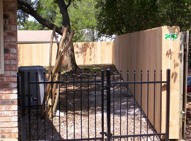 WOOD FENCE Hill Country Fence & Power Gate Company