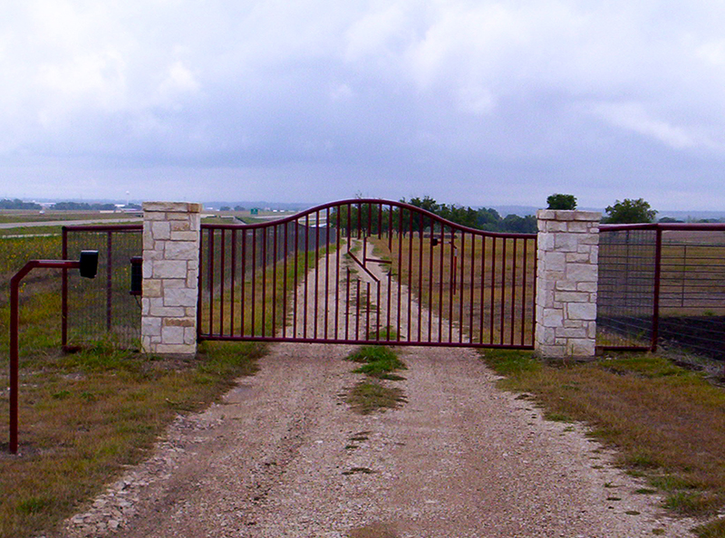 AUTOMATIC GATES Hill Country Fence & Power Gate Company