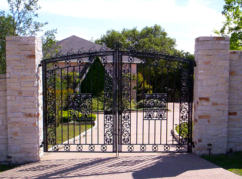 AUTOMATIC GATES Hill Country Fence & Power Gate Company