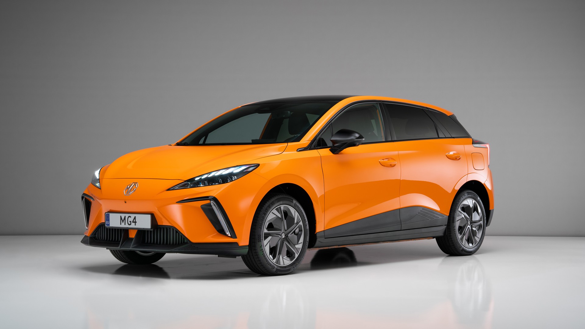 MG4 Electric, fino a 450 km di autonomia per l'elettrica. Prezzi da 29.