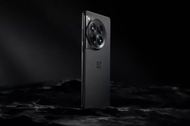 OnePlus 12 al minimo su Amazon: prezzo super e tanta potenza