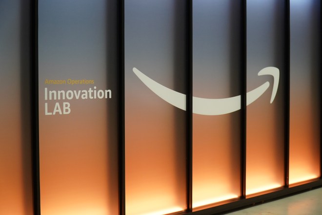 Cosa succede dopo il click su Amazon? Siamo stati all’Innovation Center | Video