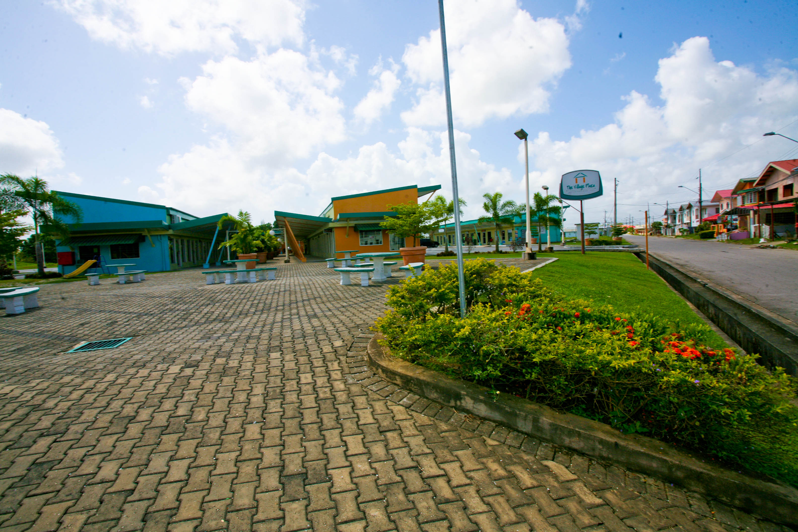 HDC Edinburgh 500 Village Plaza HDC