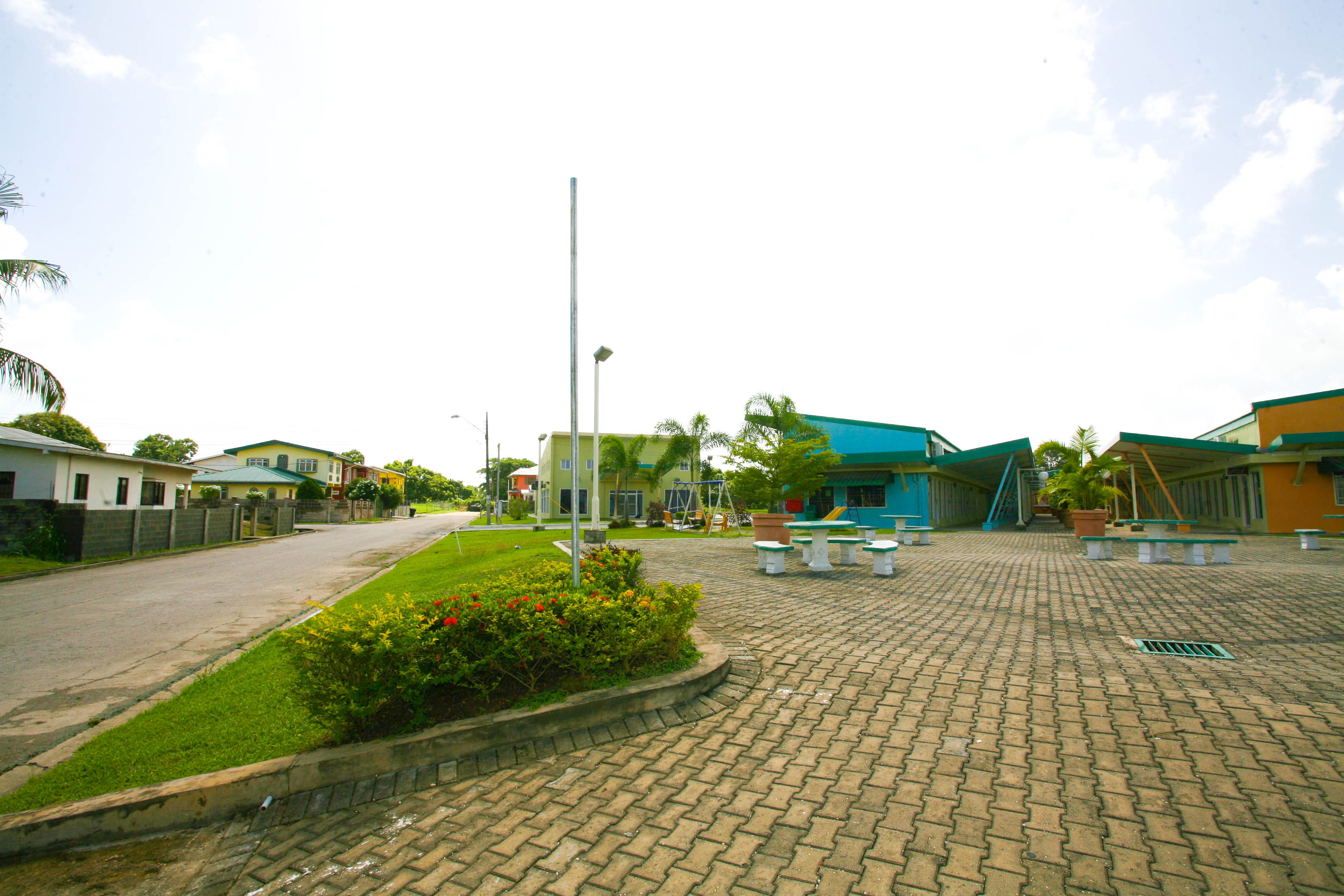 HDC Edinburgh 500 Village Plaza HDC