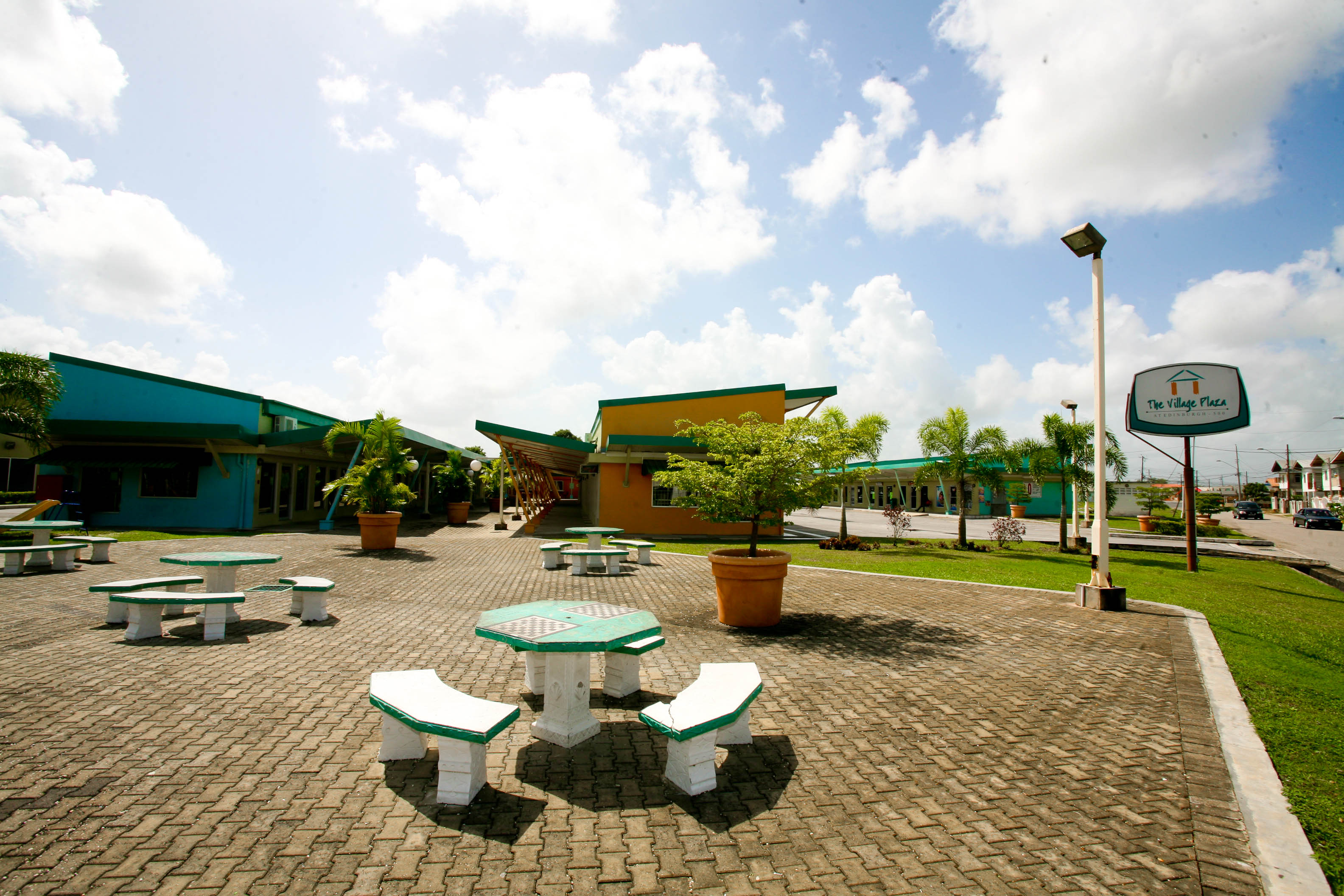 HDC Edinburgh 500 Village Plaza HDC