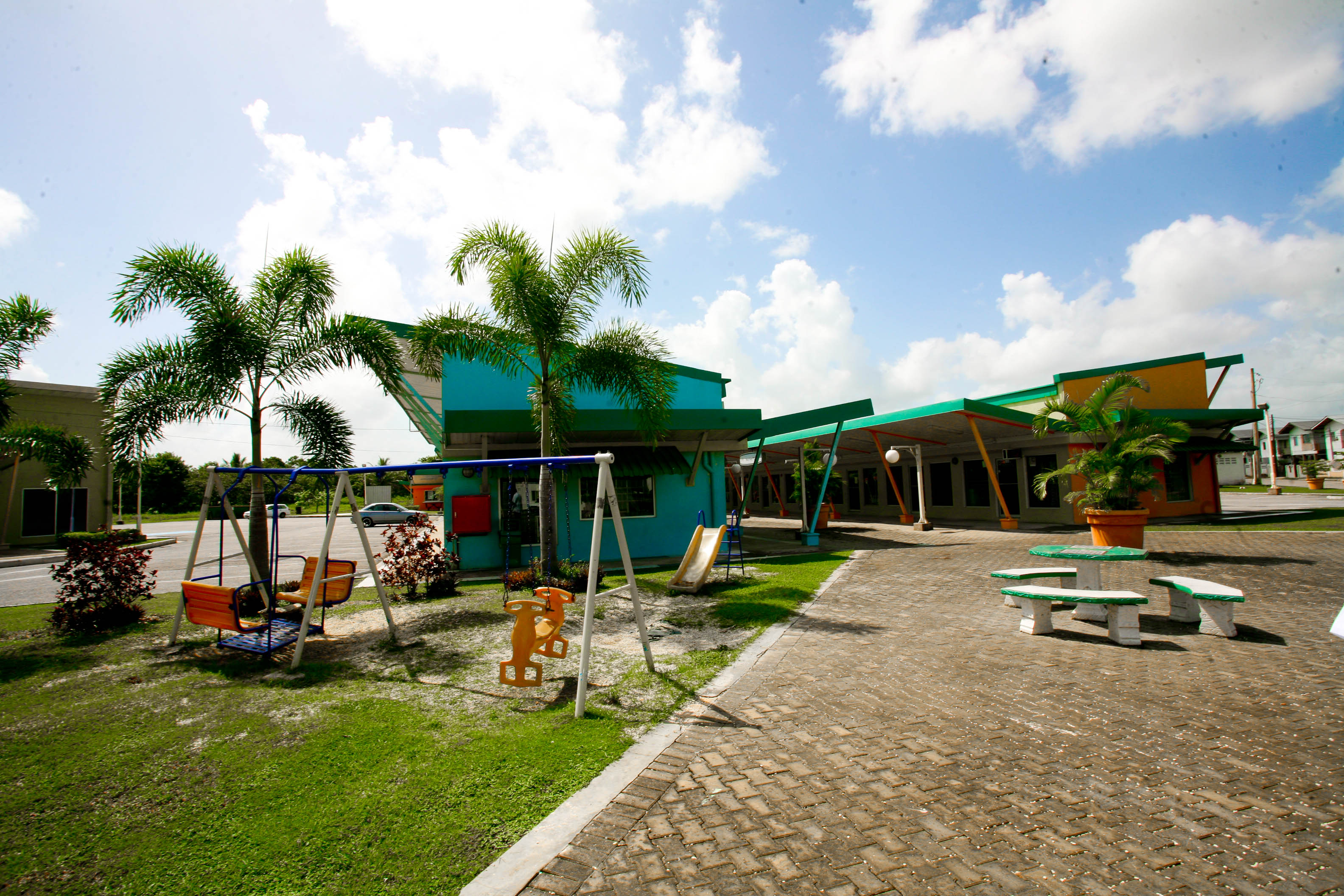 HDC Edinburgh 500 Village Plaza HDC