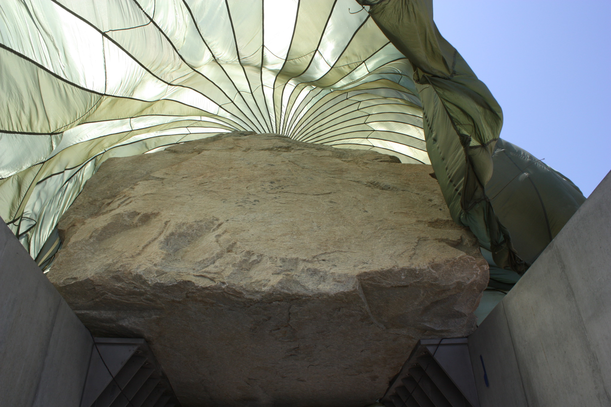 Michael Heizer’s "Levitated Mass" Sculpture LACMA HD Geosolutions