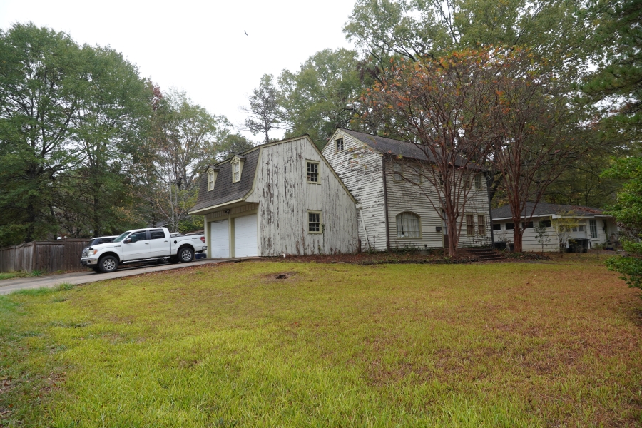 Head Auction & Realty