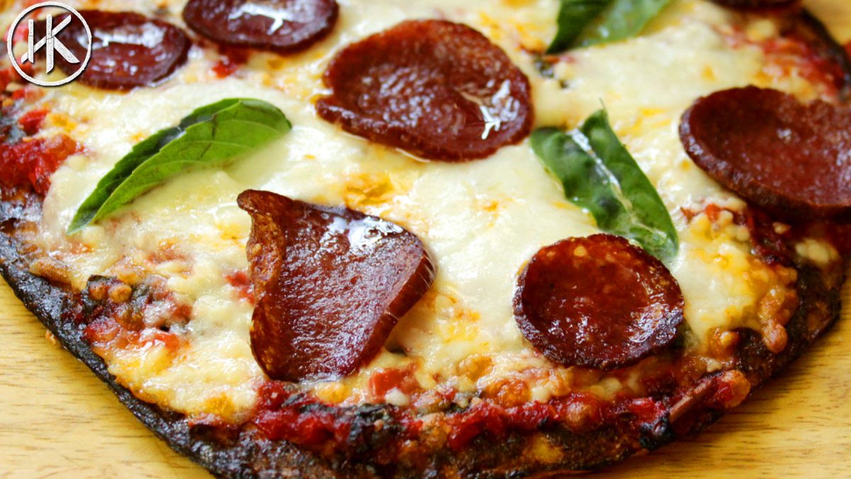 Keto Cauliflower Pizza (Low Carb & Gluten Free) headbangerskitchen