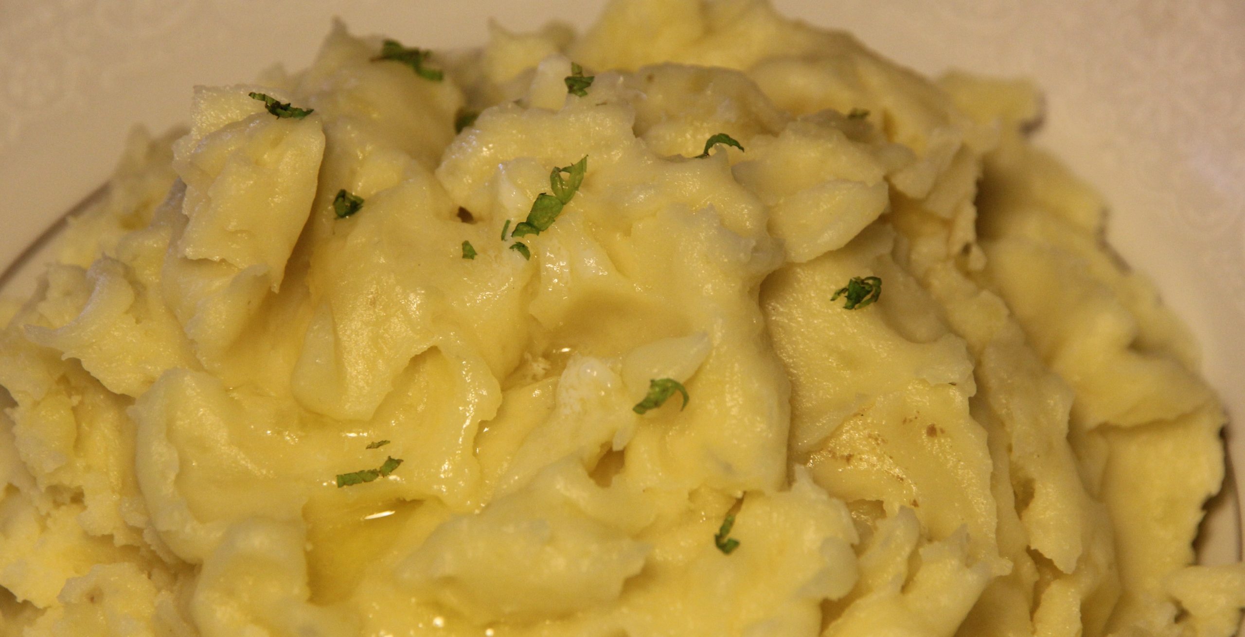 Buttery Mashed Potatoes Head 'Em Straight