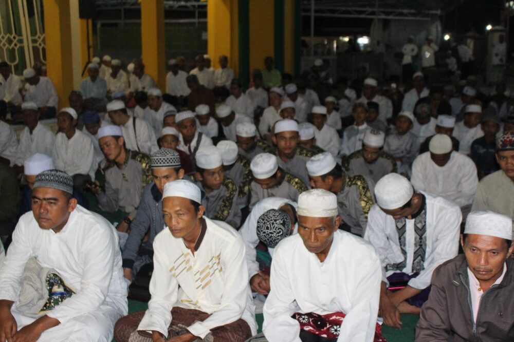 Muhammad zaini abdul ghani merupakan anak pertama, sedangkan adiknya bernama. Mau Tahu Tips Mendidik Anak Ala Tuan Guru Zuhdi Silakan Baca Headline9 Com