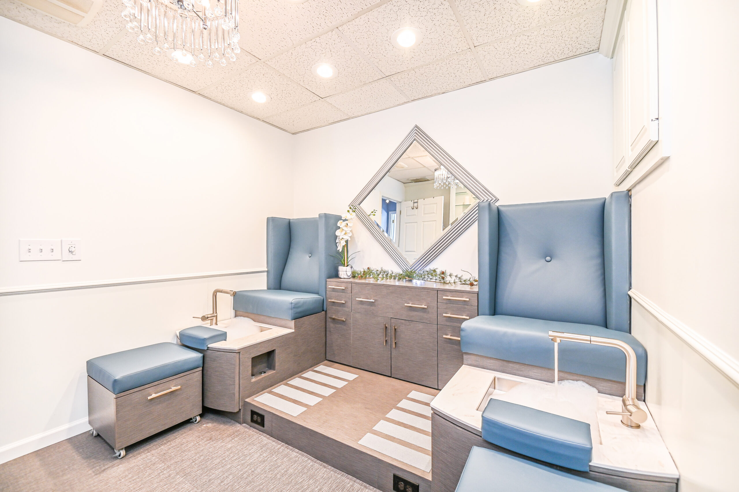 Gallery Headliners Salon & Spa