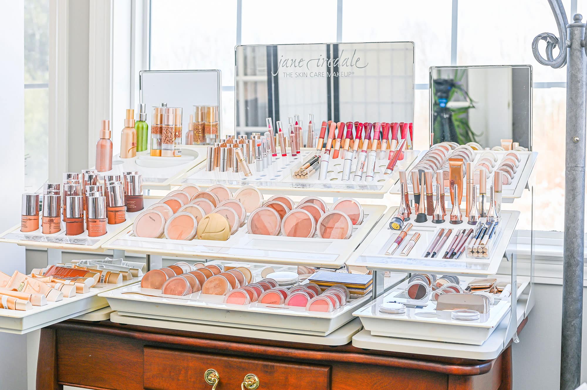 Gallery Headliners Salon & Spa